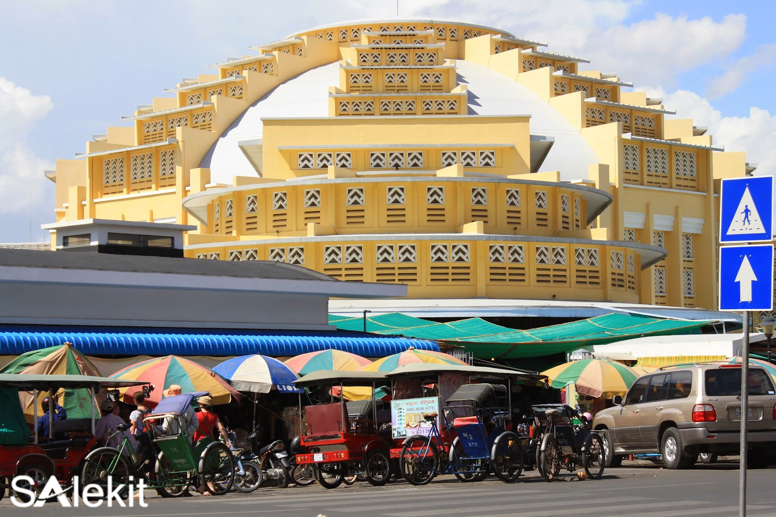 nhap quan ao hang thung o dau