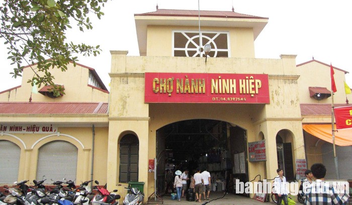 Chợ Ninh Hiệp Hà Nội - “Thủ phủ” buôn hàng quần áo giá rẻ